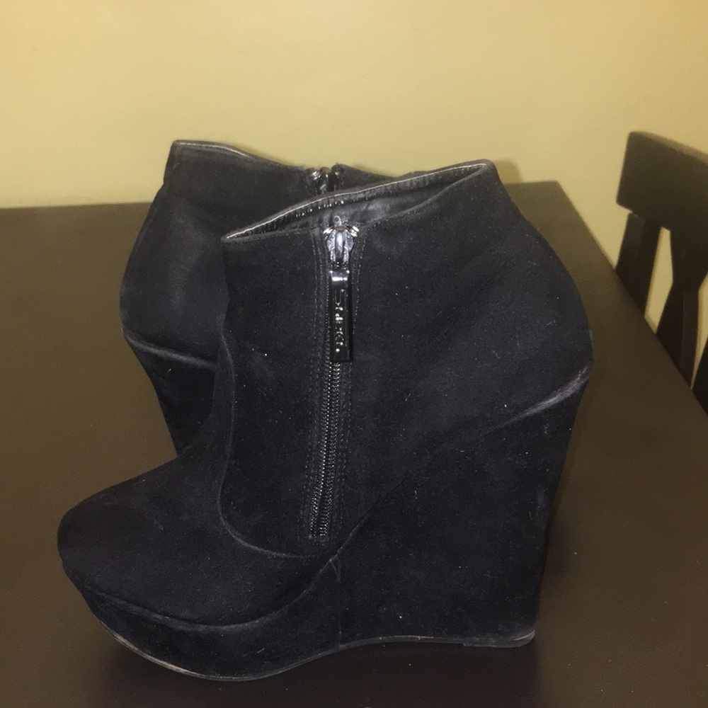 Booties - Picture 4 of 4
